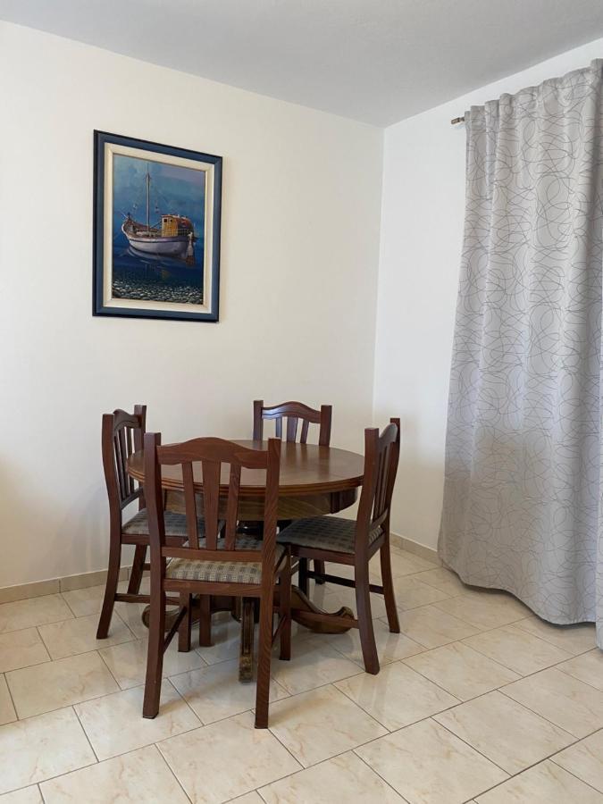 Apartments Mikecin Novigrad  Exterior foto